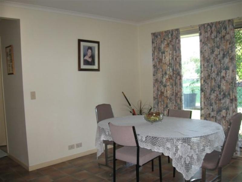 16 Flinders Street, Peak Crossing QLD 4306