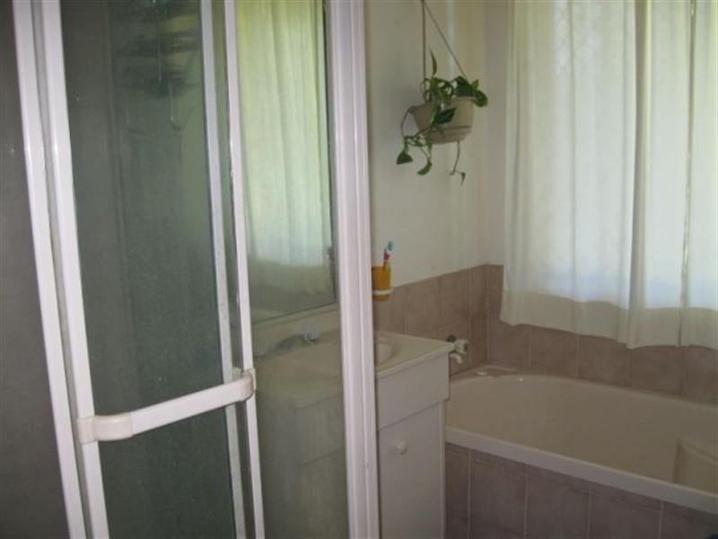 16 Flinders Street, Peak Crossing QLD 4306