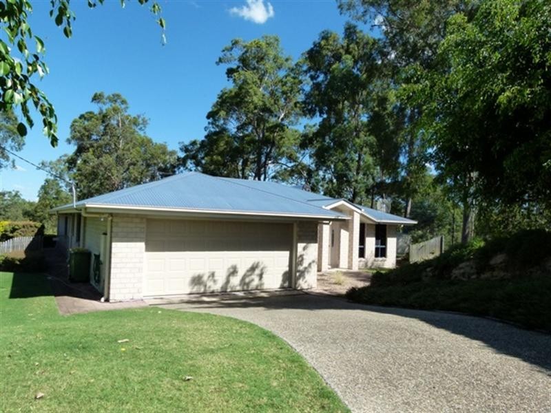 11 Tenville Court, Deebing Heights QLD 4306