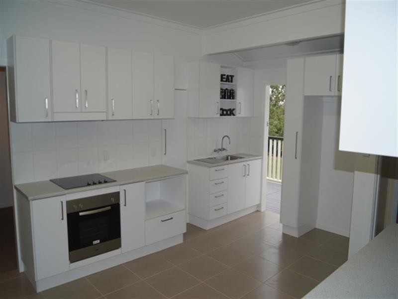 24 McGrath, Booval QLD 4304