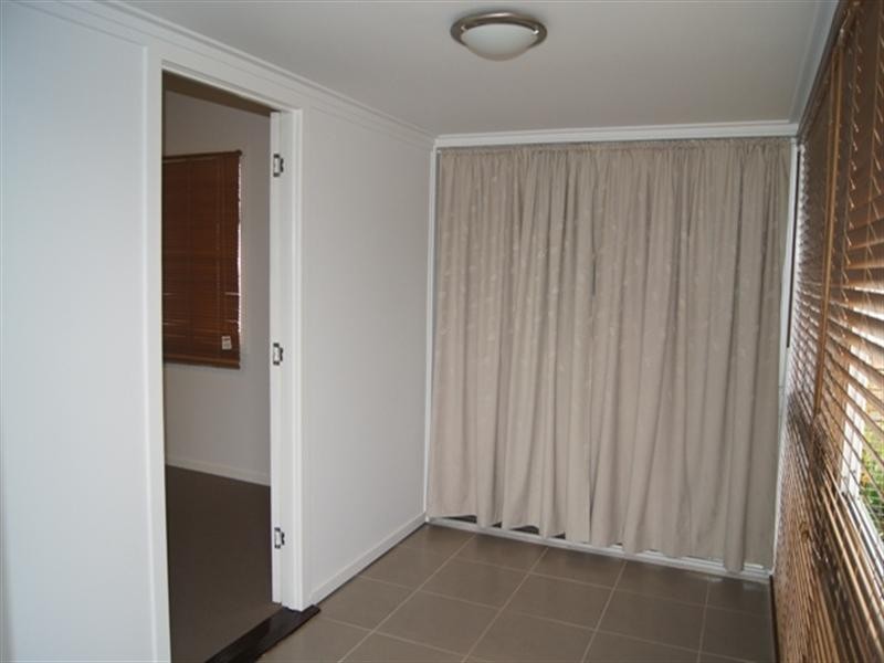 24 McGrath, Booval QLD 4304