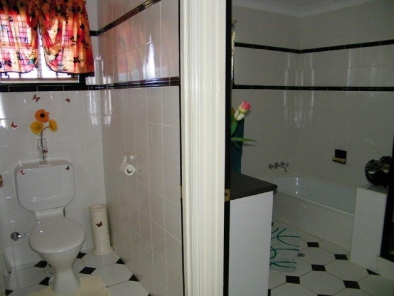 918 Pine Mountain Road, Pine Mountain QLD 4306