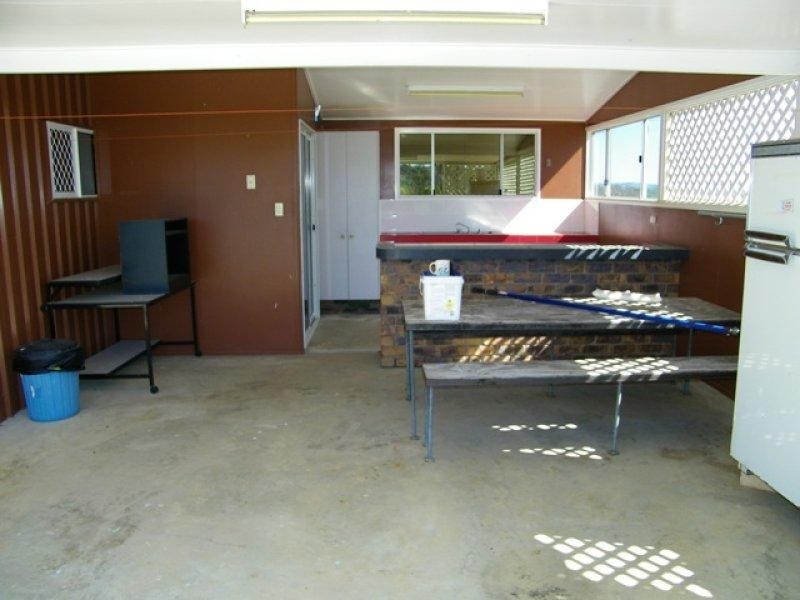 918 Pine Mountain Road, Pine Mountain QLD 4306