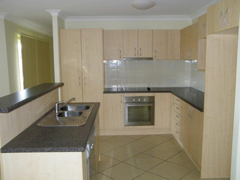 5 Angela Place, Yamanto QLD 4305