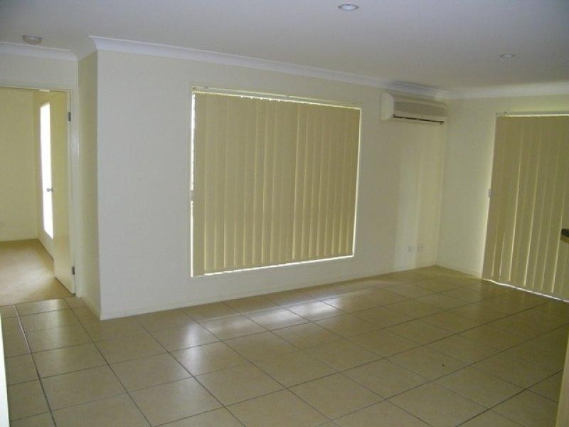 5 Angela Place, Yamanto QLD 4305