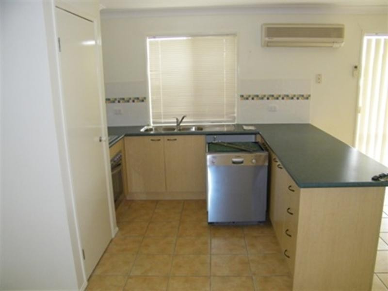 6 Drayton Place, Yamanto QLD 4305