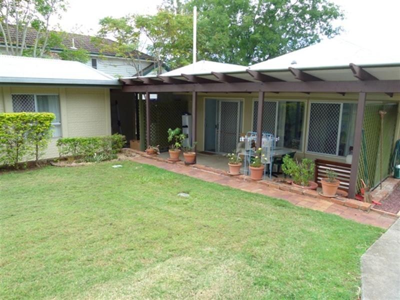10 Lloyd George Street, Eastern Heights QLD 4305
