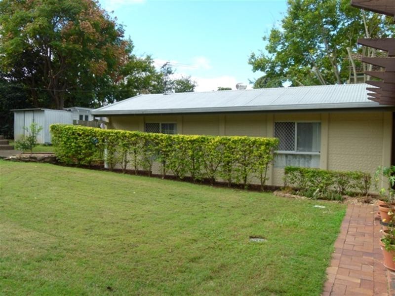10 Lloyd George Street, Eastern Heights QLD 4305