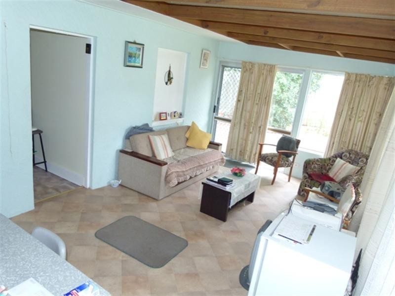 10 Lloyd George Street, Eastern Heights QLD 4305