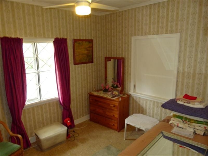 10 Lloyd George Street, Eastern Heights QLD 4305