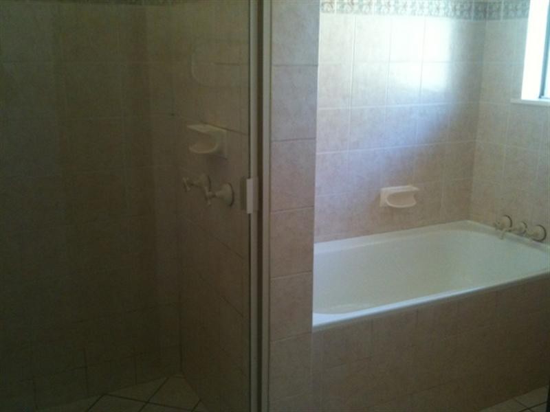 28 Queen, Blackstone QLD 4304