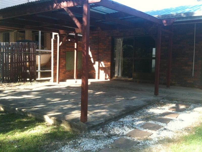 28 Queen, Blackstone QLD 4304