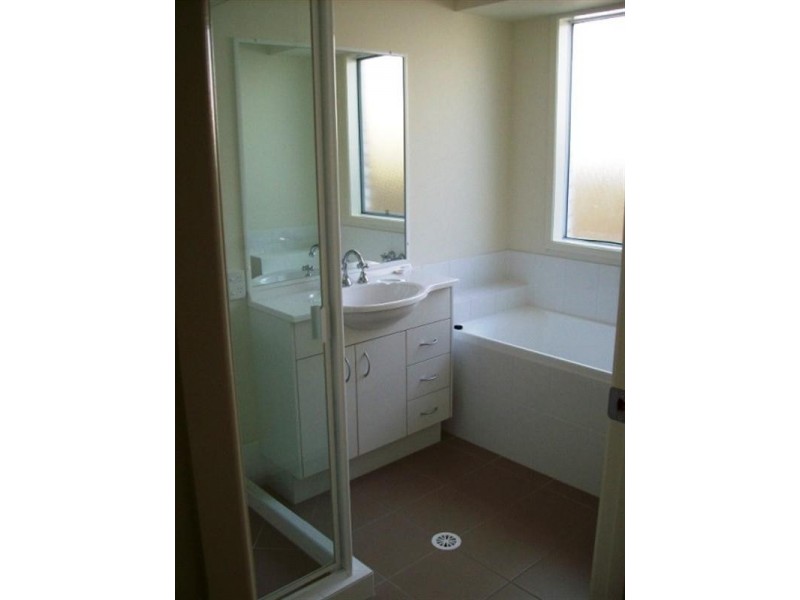 5 Bosswood, Yamanto QLD 4305