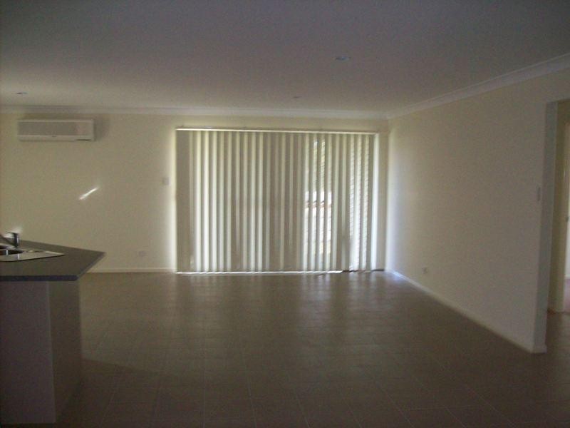 5 Bosswood, Yamanto QLD 4305