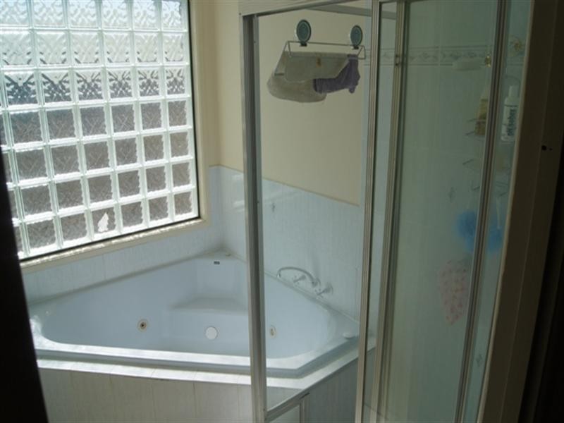 9 Jacaranda Drive, Yamanto QLD 4305