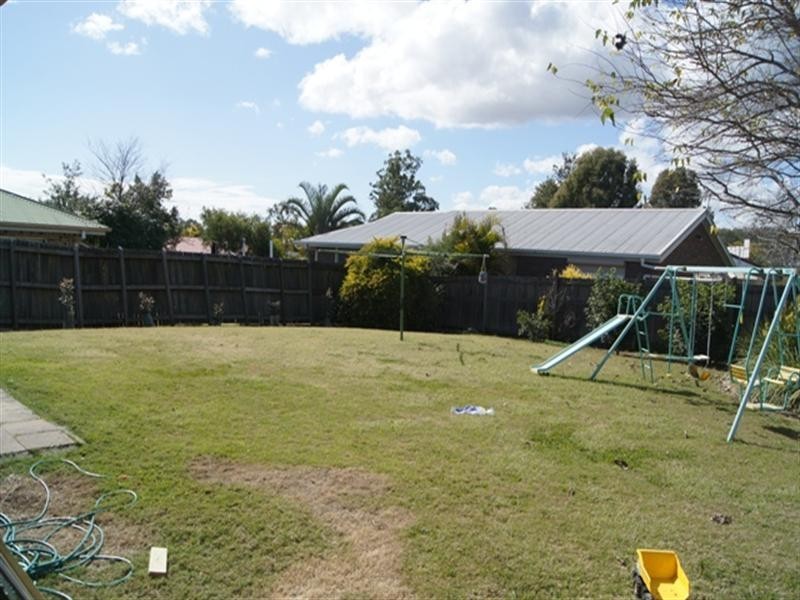 9 Jacaranda Drive, Yamanto QLD 4305