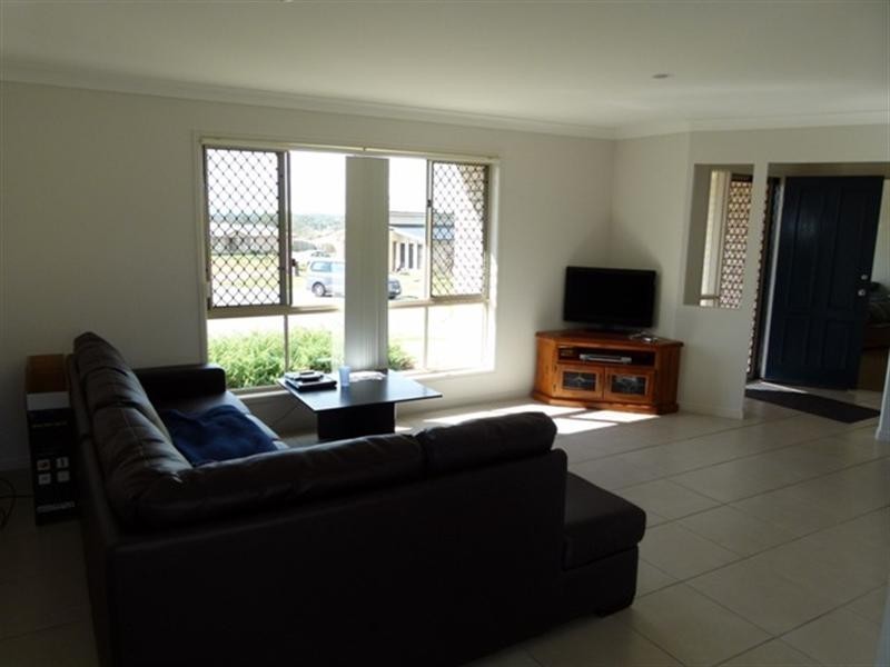 9 Jared Court, Yamanto QLD 4305