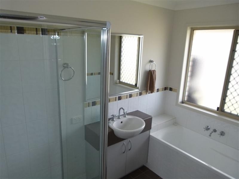 9 Jared Court, Yamanto QLD 4305