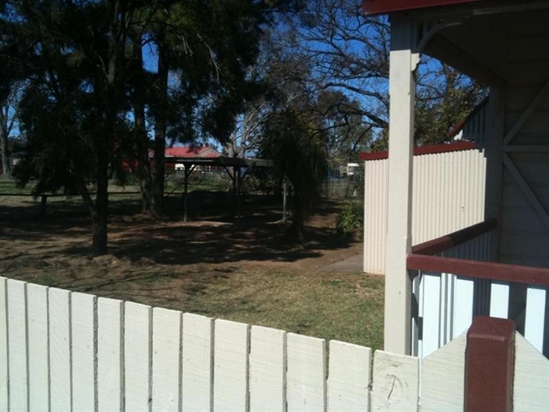 3 Queen Street, Harrisville QLD 4307