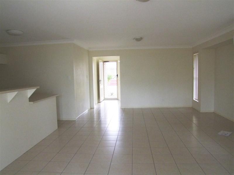 18 Waratah, Yamanto QLD 4305