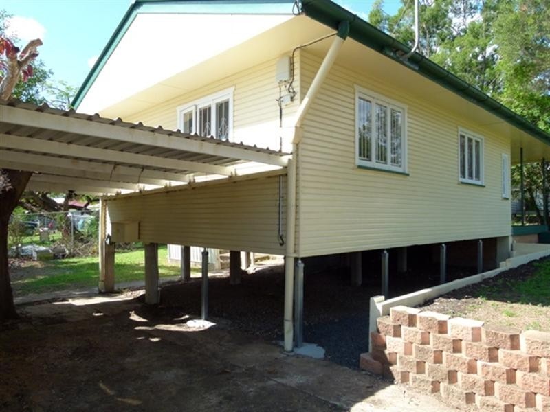 6 George Street, Newtown QLD 4305