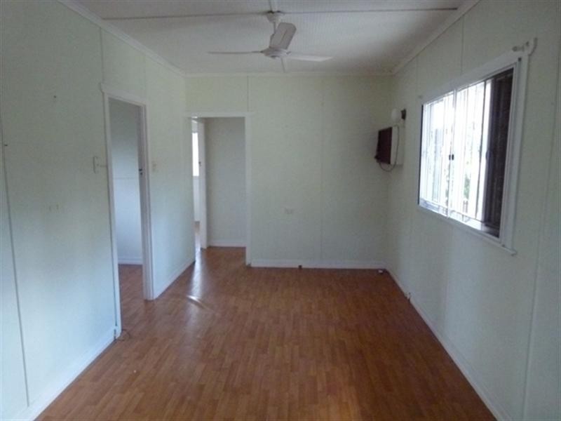 6 George Street, Newtown QLD 4305