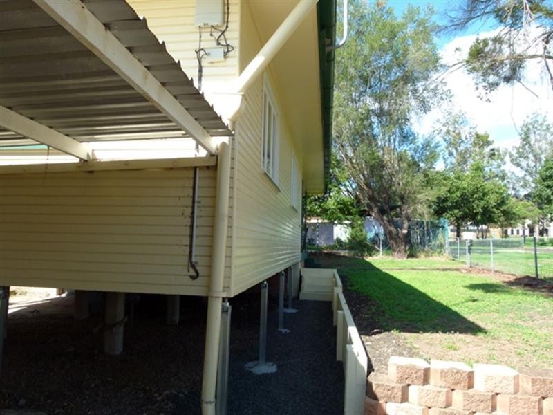 6 George Street, Newtown QLD 4305