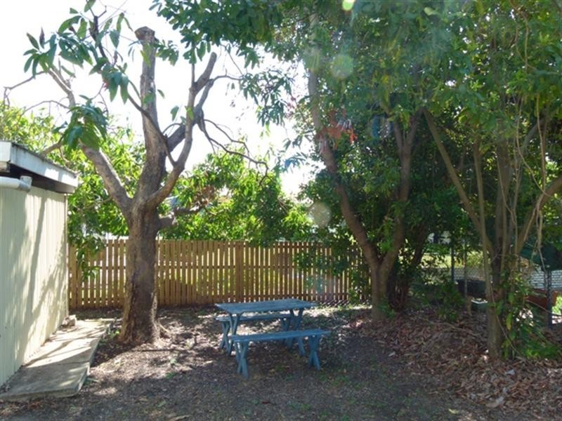 6 George Street, Newtown QLD 4305