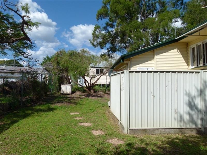 6 George Street, Newtown QLD 4305