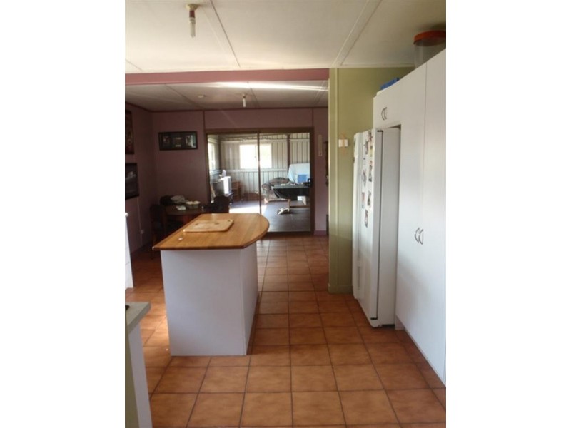 25 Hewlett Street, Mount Walker QLD 4340