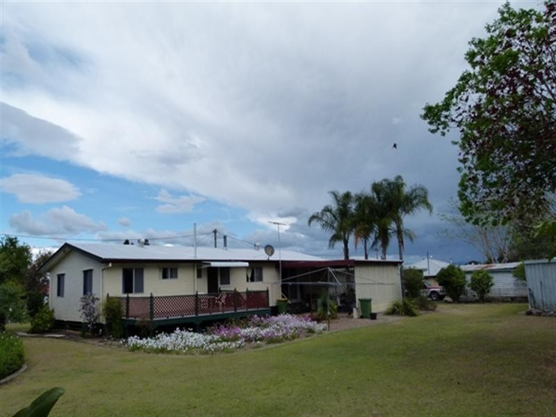 5 Edward, Rosewood QLD 4340