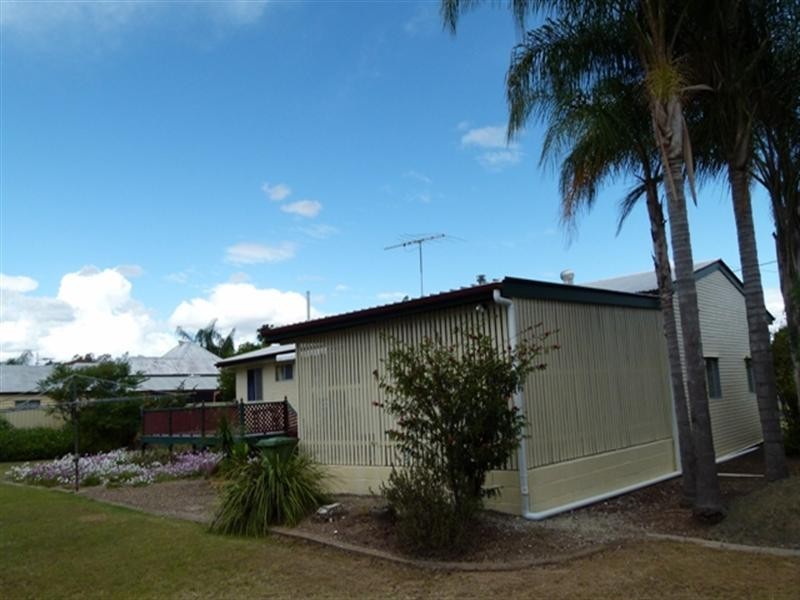 5 Edward, Rosewood QLD 4340