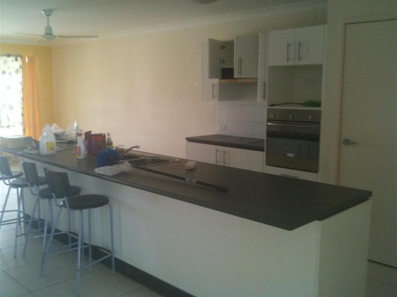 20 Ivory Close, Peak Crossing QLD 4306