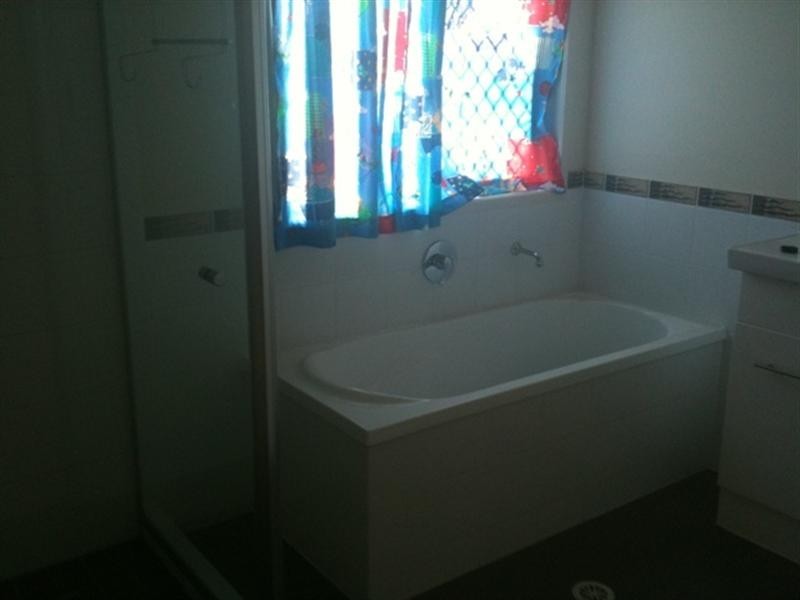 20 Ivory Close, Peak Crossing QLD 4306