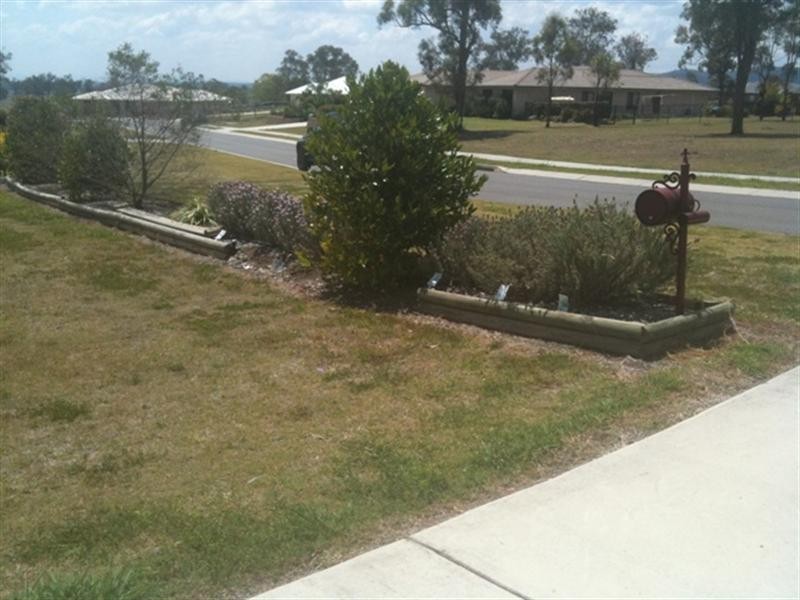 20 Ivory Close, Peak Crossing QLD 4306