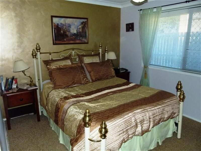 29 Gledson Street, North Booval QLD 4304