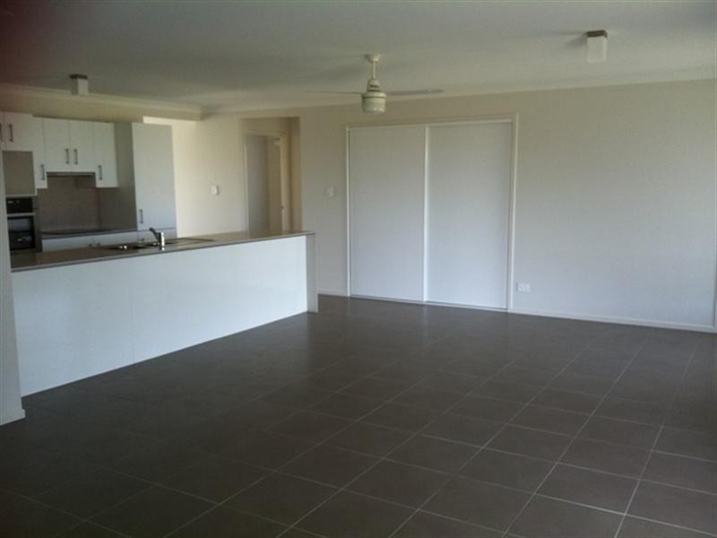 9 Petal Place, Yamanto QLD 4305