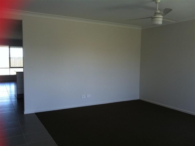 9 Petal Place, Yamanto QLD 4305