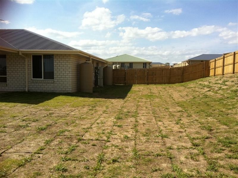 9 Petal Place, Yamanto QLD 4305