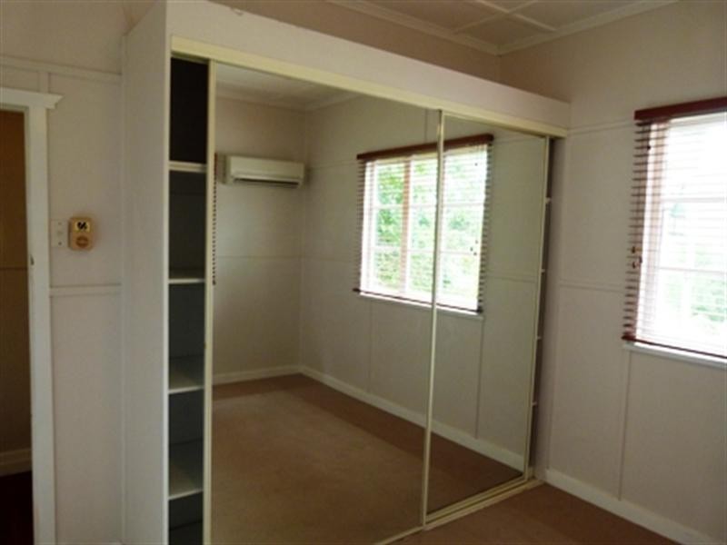 34 Cypres Street, North Ipswich QLD 4305