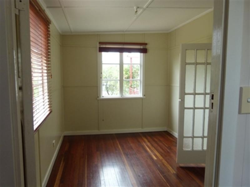 34 Cypres Street, North Ipswich QLD 4305