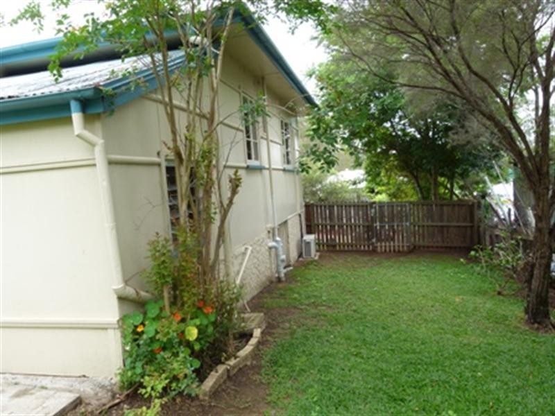 34 Cypres Street, North Ipswich QLD 4305