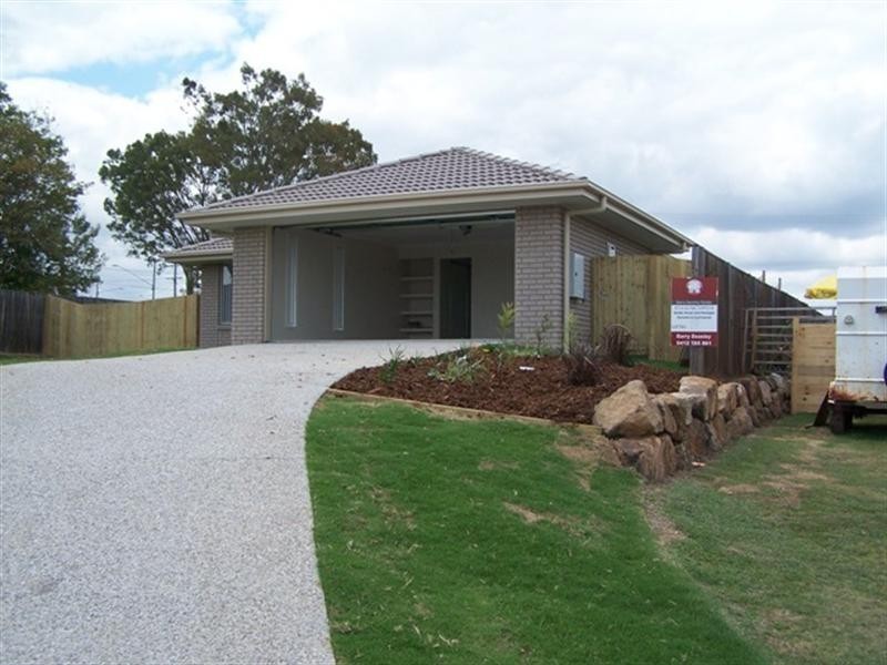 12 Westminster Crescent, Raceview QLD 4305