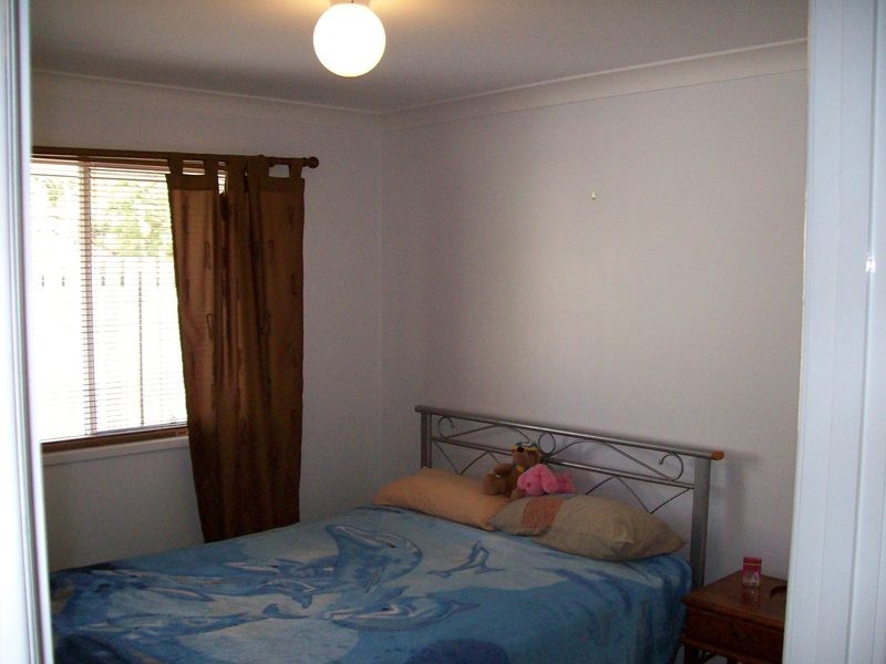 6 CRAIGERNE Street, Brassall QLD 4305