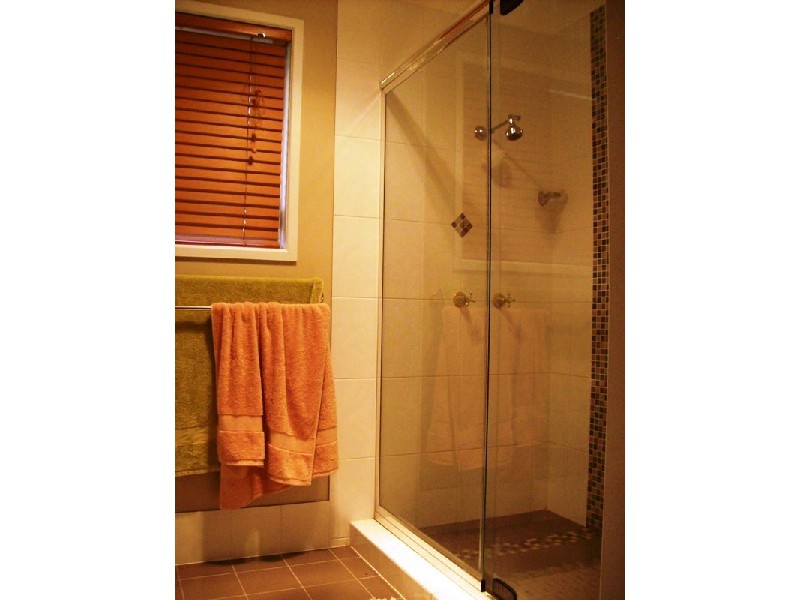 6 CRAIGERNE Street, Brassall QLD 4305