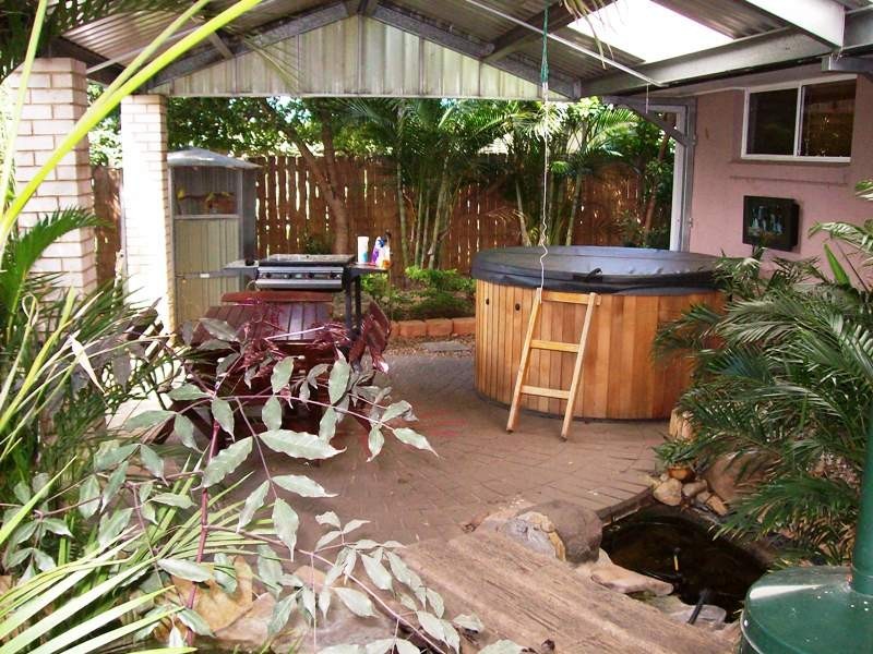 6 CRAIGERNE Street, Brassall QLD 4305