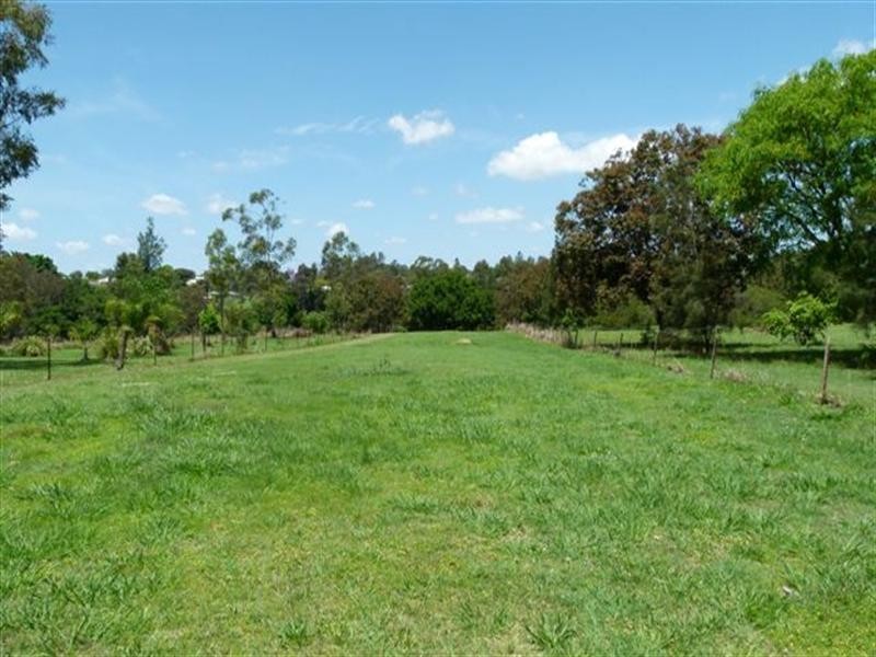 155 Moores Pocket Road, Moores Pocket QLD 4305