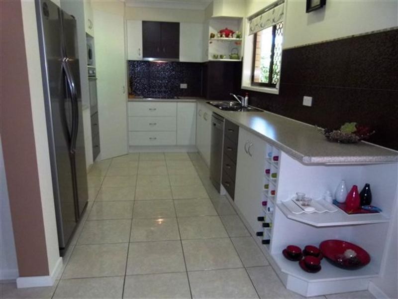 39 Fassifern Street, Peak Crossing QLD 4306