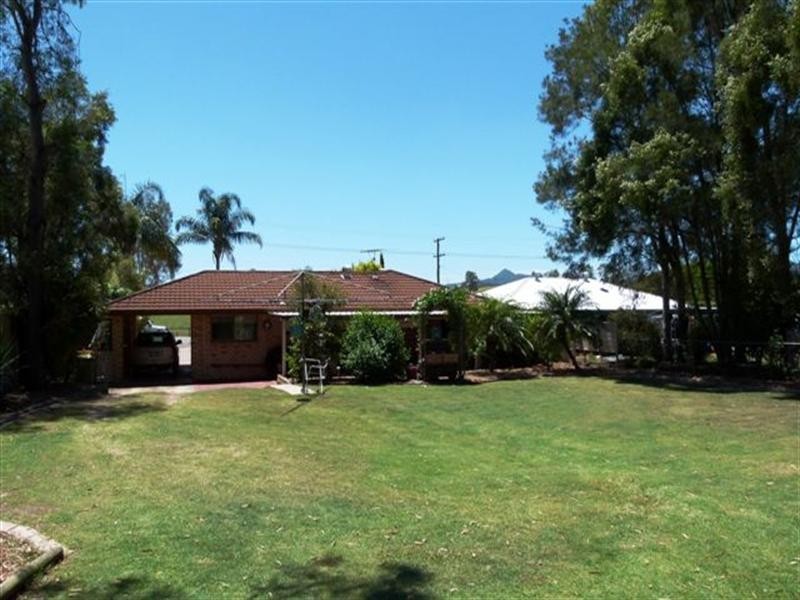 39 Fassifern Street, Peak Crossing QLD 4306