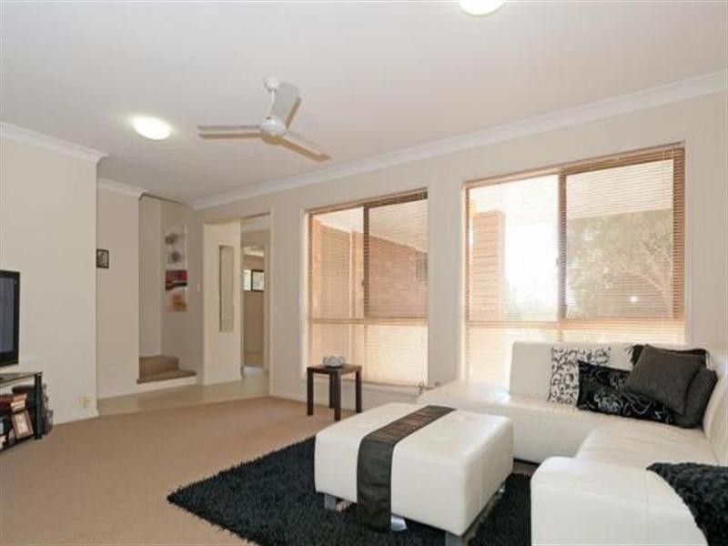 8 Aster Street, Yamanto QLD 4305